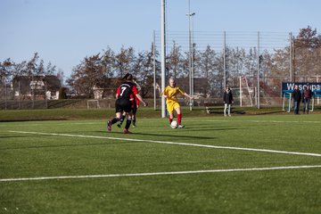 Bild 353 - B-Juniorinnen SG Weststeinburg/Bei - SV Fisia 03 : Ergebnis: 1:2
